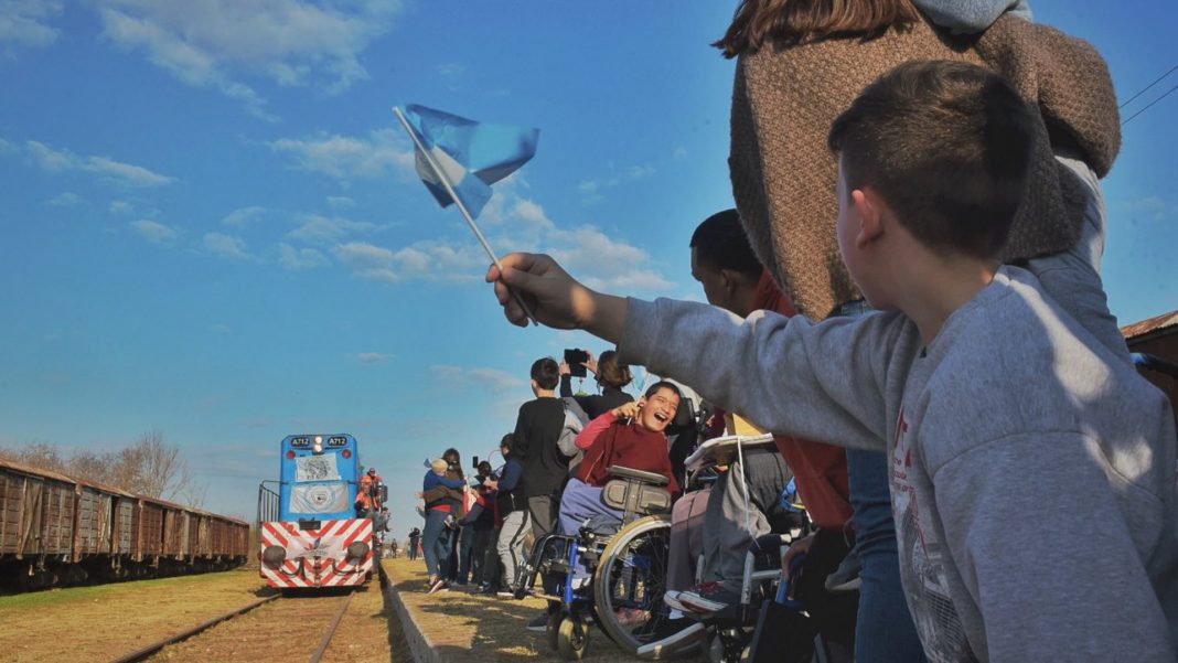 despues-de-30-anos,-vuelve-un-tren-de-pasajeros-a-san-antonio-de-areco