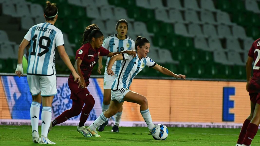 argentina-supero-a-venezuela-y-accedio-a-semifinales,-donde-la-espera-colombia