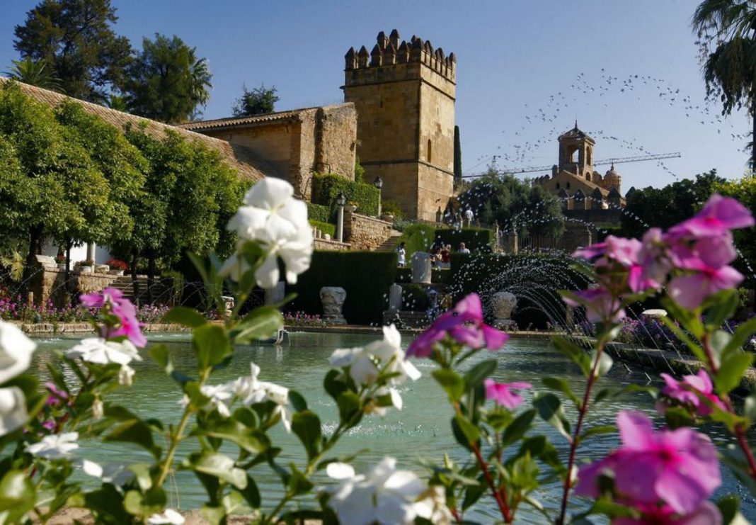 cultura-da-el-visto-bueno-a-la-instalacion-de-nuevos-aseos-en-el-jardin-bajo-del-alcazar-de-cordoba